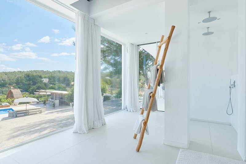 Ibiza villa rentals Can Basset bathroom