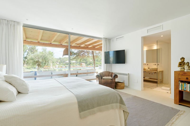 Ibiza villa rentals Can Basset bedroom